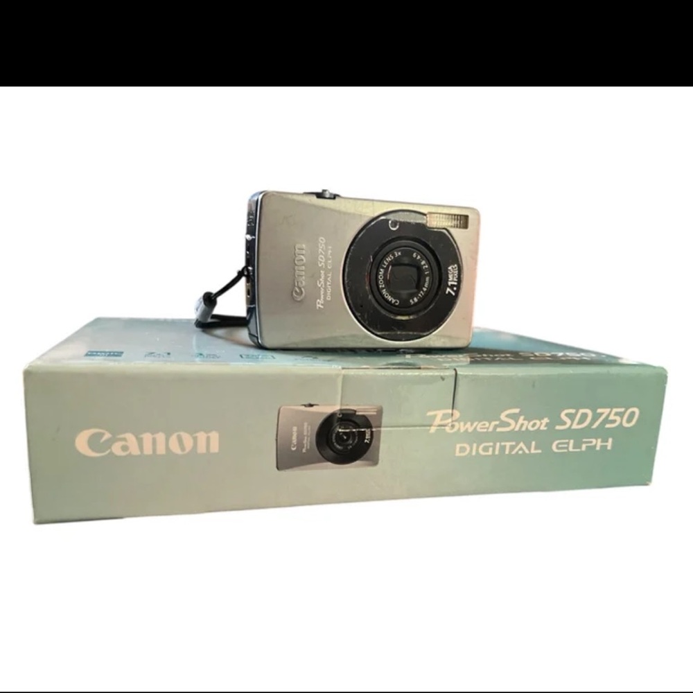 Canon PowerShot SD750 DIGITAL ELPH; Complete in original box
